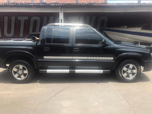 S10 executiva