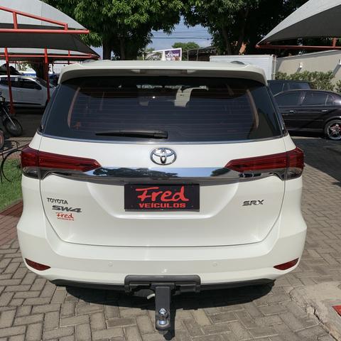 Toyota SW4 2017 7 lugares diesel - Foto 7