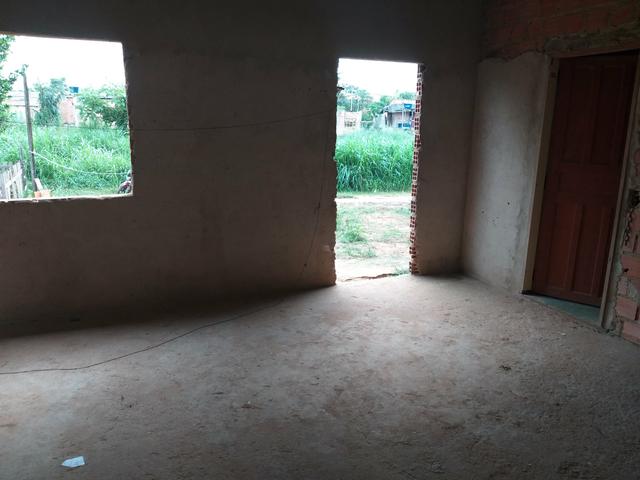 Casa em construção à venda