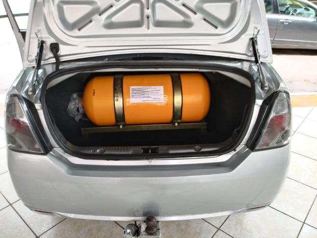 Fiesta 1.6 Mpi Class Sedan 8V Flex 4 portas Manual 2013 - Foto 7