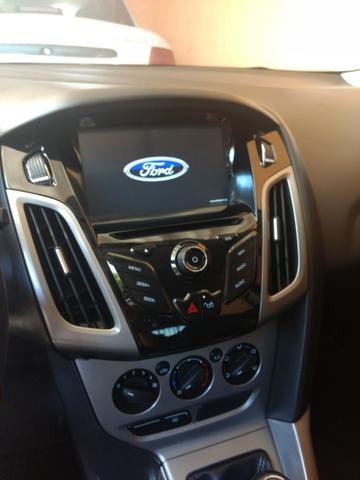 Ford Focus hatch manual 2014 - Foto 8