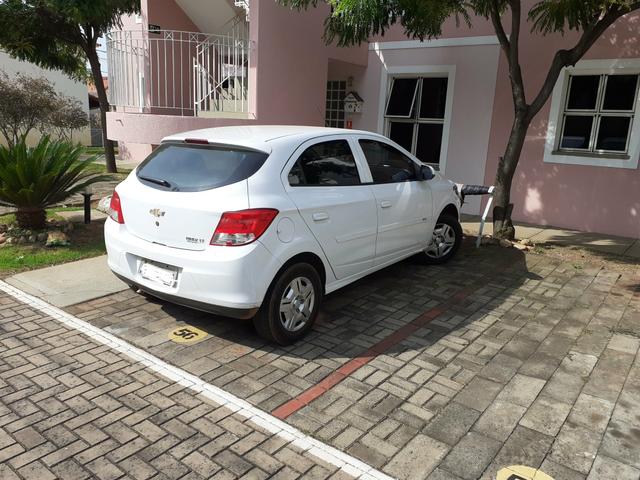 Onix 1.0 LT My Link 2014
