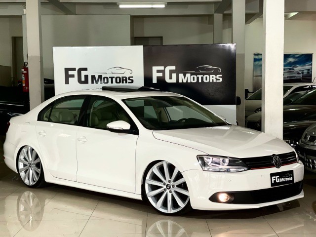 JETTA 2.0 COMFORTLINE 2012 FIXA 20 INT CARAMELO