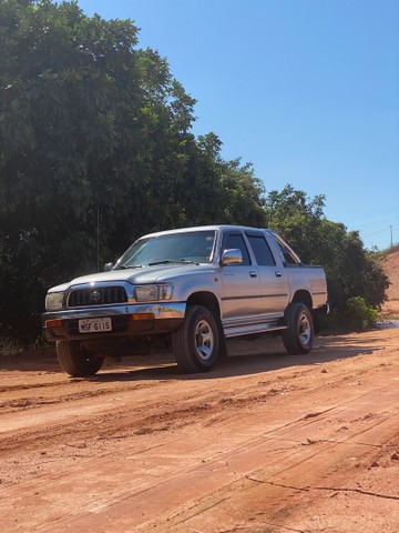 TOYOTA HILUX SRV 3.0 4X2