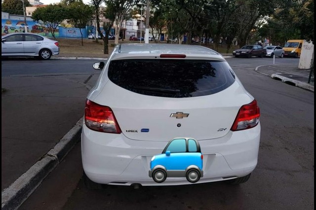 VENDO CARRO ÔNIX, ANO 2018.