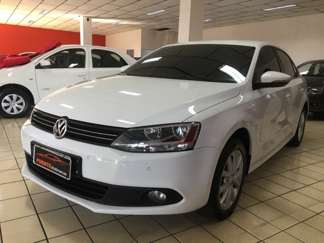 VOLKSWAGEN JETTA 2.0 COMFORTLINE