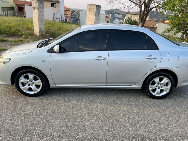 COROLLA XEI 2009