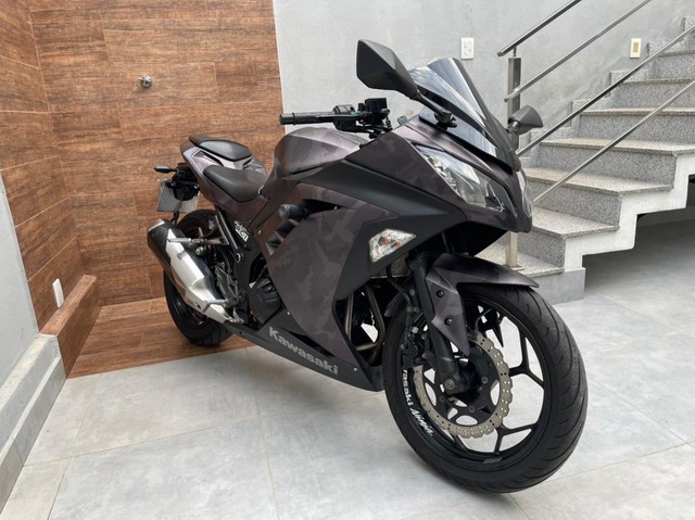 NINJA 300 PRETA 2013 APENAS 25.700 KM.