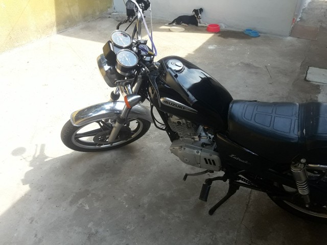 VENDO OU TROCO POR MOTO DE MENOR VALOR
