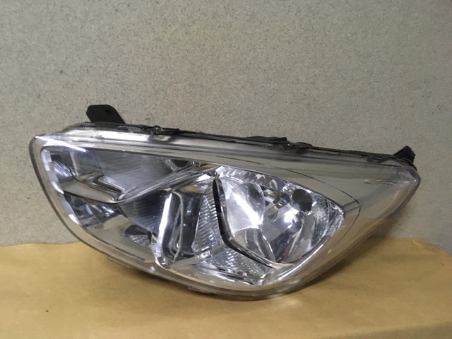 Farol Ford Ka