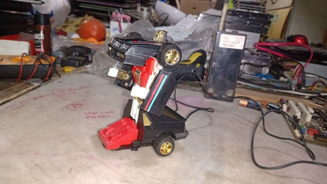 Antigo e raríssimo carrinho Trans AM que vira robô - Foto 5