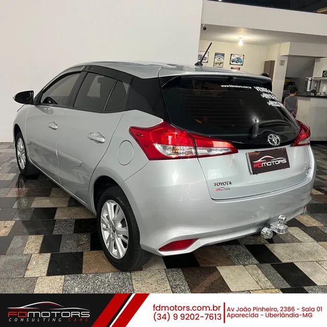 TOYOTA YARIS Prata 2019 - Foto 5