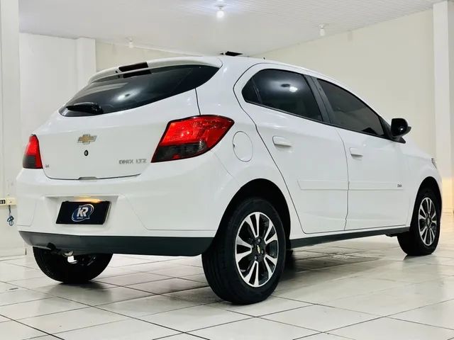 Chevrolet Onix 1.4 Mpfi Ltz Flex em Campo Mourão