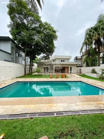 Belíssima casa no Parkway - Parcelamento