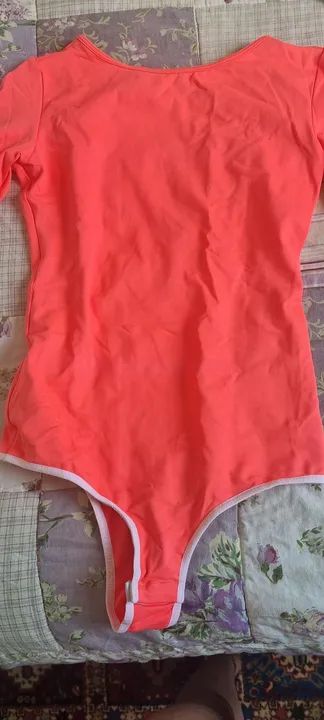 body nunca usado decote nas costas, pp, veste p também, lança perfume - Foto 5