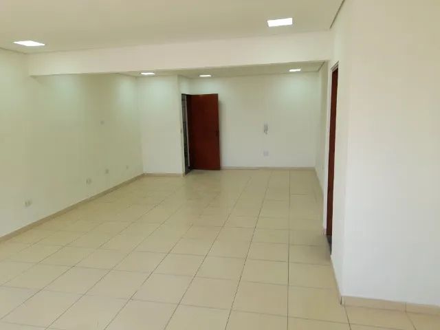 Prédio Comercial na Avenida São Miguel - Salão e 5 Salas Comerciais / Escritórios - Foto 7
