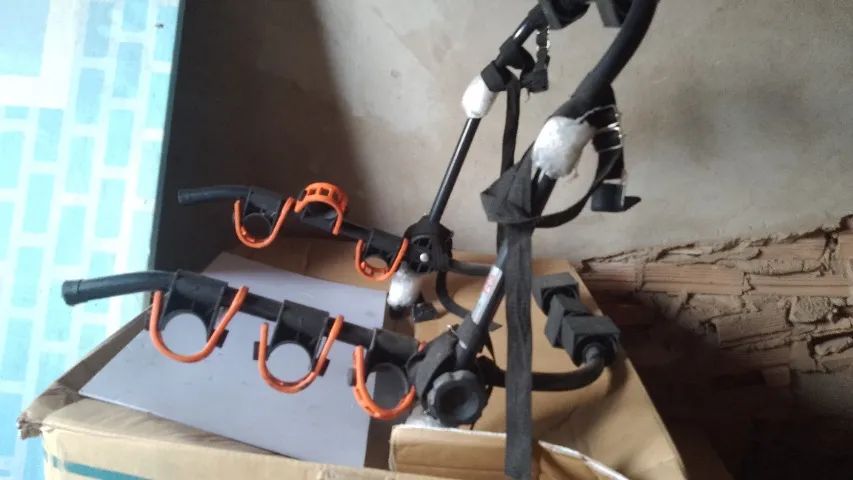 Vende-se Suporte para 2 bicicletas - Foto 2