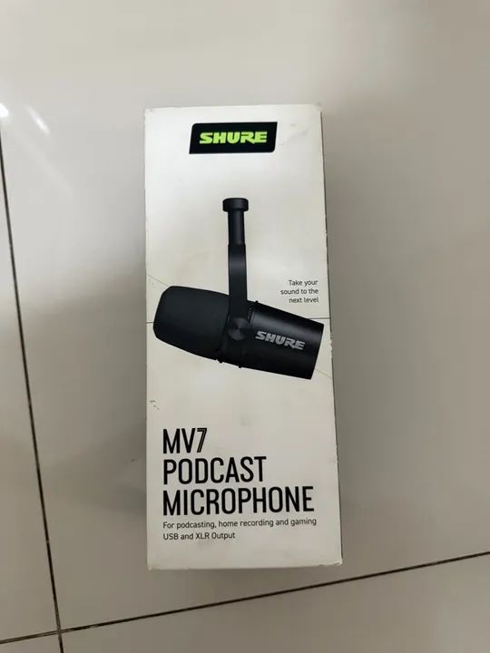 Microfone shure MV7 na caixa nunca usado! Ta em perfeito estado  - Foto 3