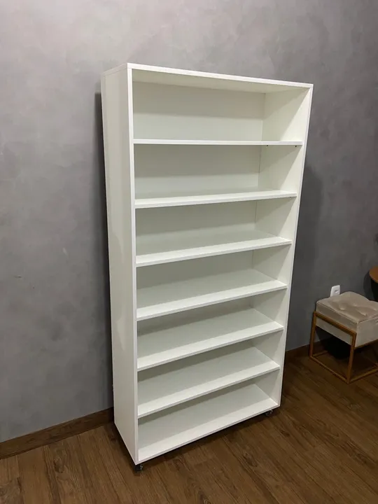 Estante de 7 prateleiras branca - ideal para organização