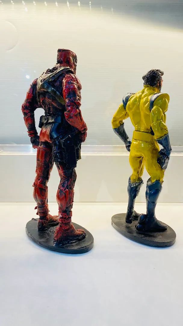 Boneco de Ação Deadpool e Wolverine - Edição Limitada Resina 20cm - Foto 4
