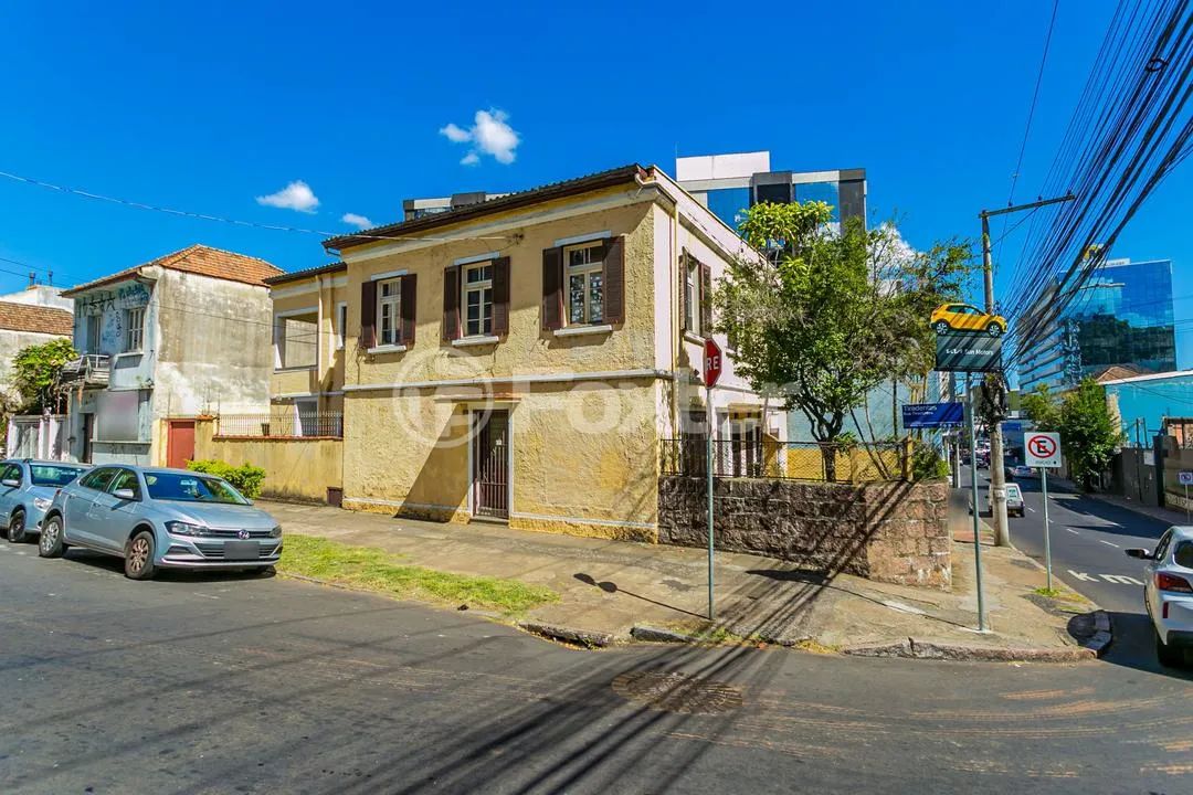 Casa à venda Rua Tiradentes, Independência - Porto Alegre