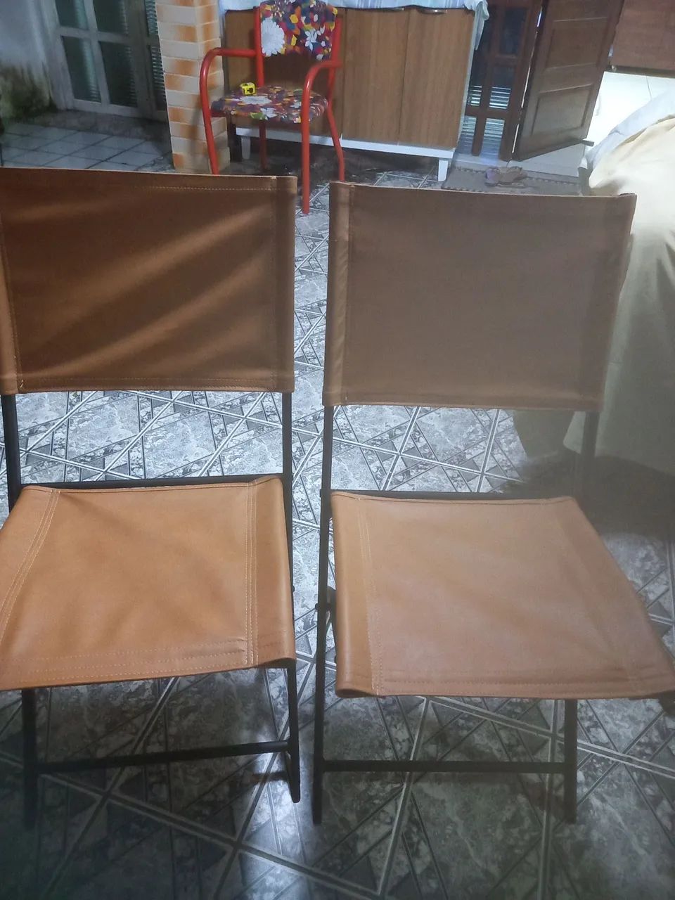 Mesa com 2 cadeiras  - Foto 3