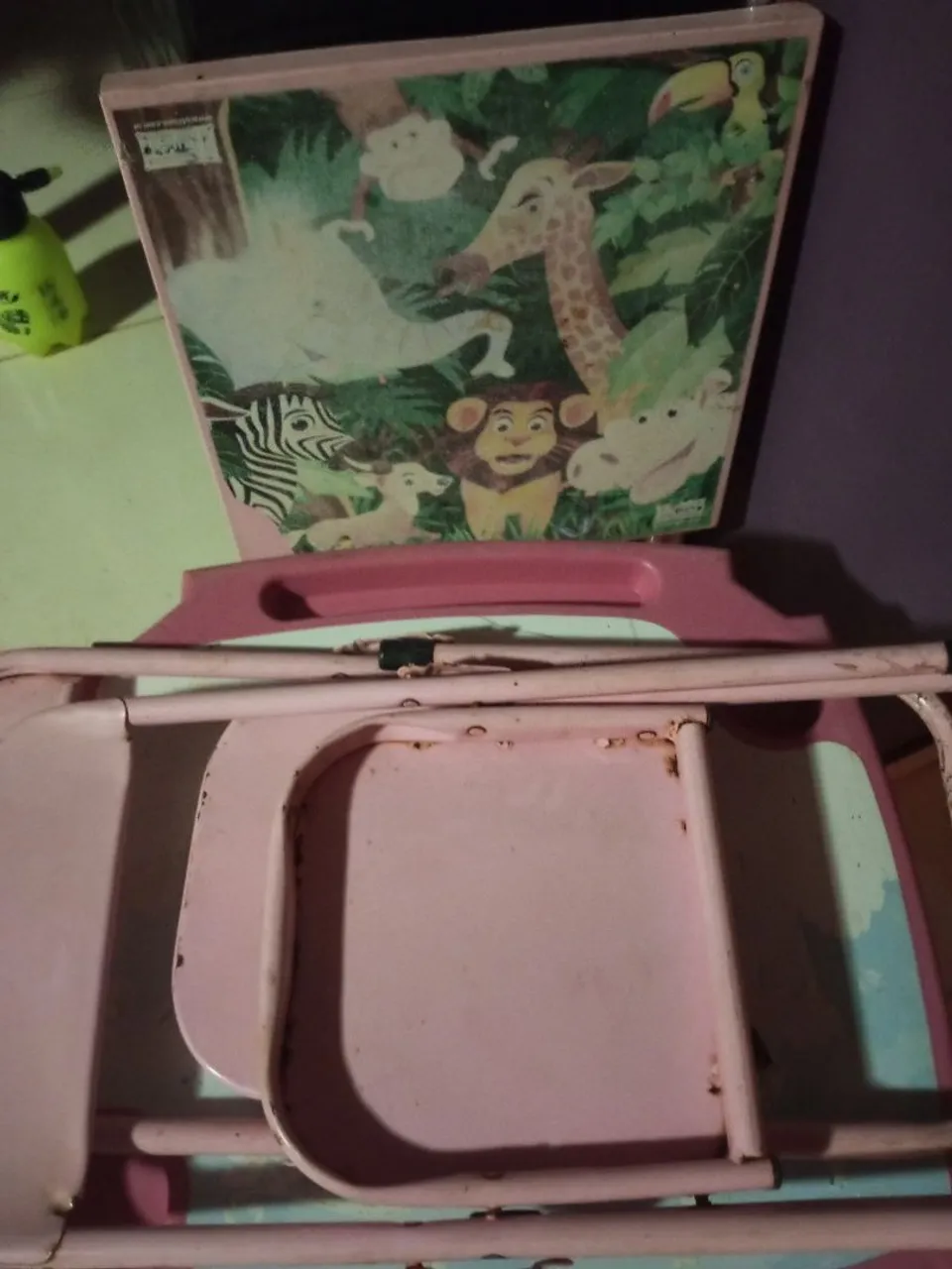 Mesa Infantil Rosa com Desenhos