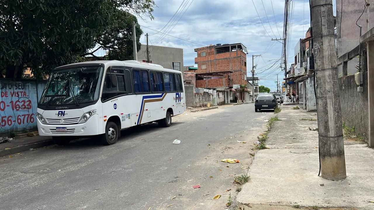 Vendo micro ônibus comil pia  - Foto 2