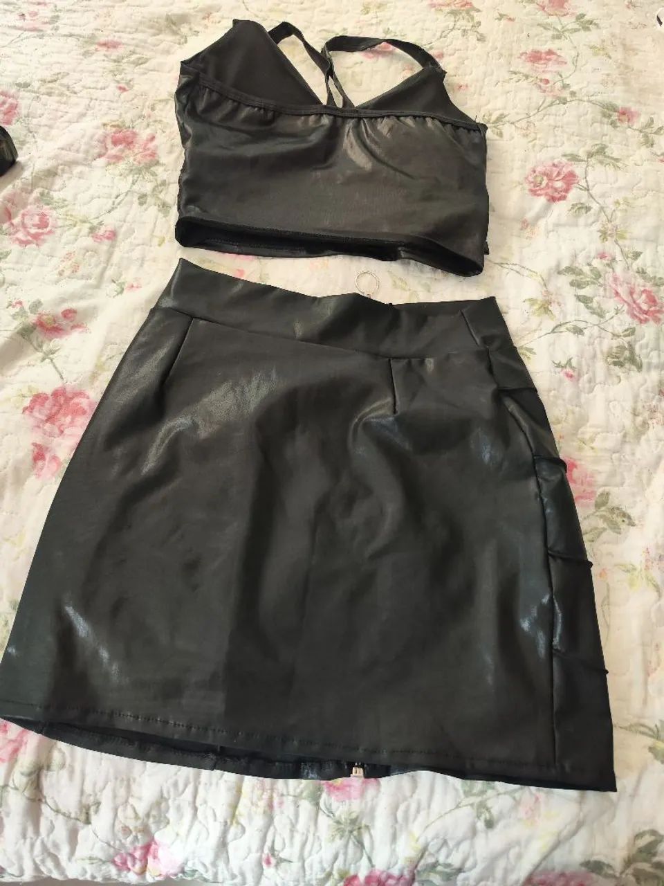 Conjunto sensual sexy P/M courino - Foto 3