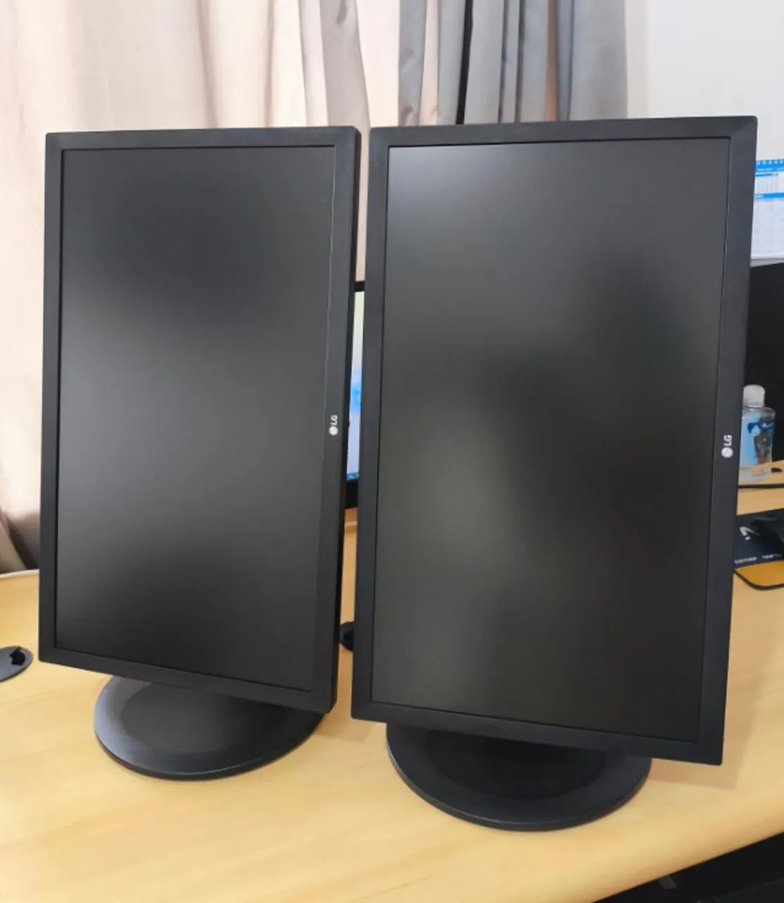 Monitor Full HD Led vira na vertical e horizontal regulagem de altura - Foto 4