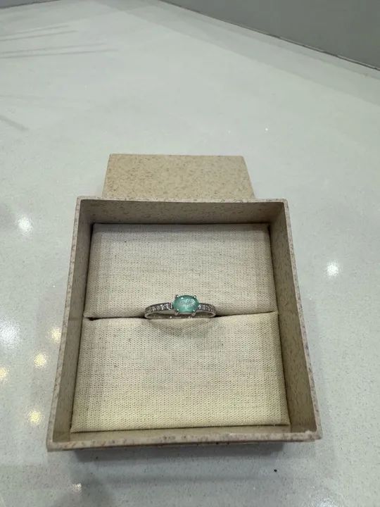Anel esmeralda Oval NOVO com cravejado de brilhantes de diamantes Ouro branco 18K ! - Foto 3
