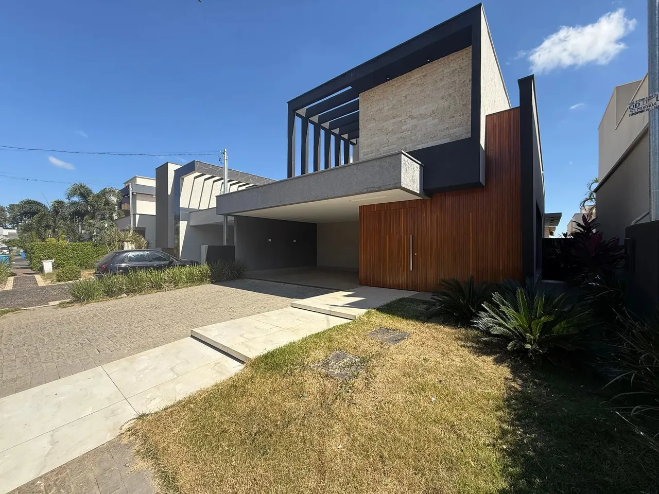 Casa terrea 3 suites plenas, Condominio Village Trindade, prox Faculdade Goyazes