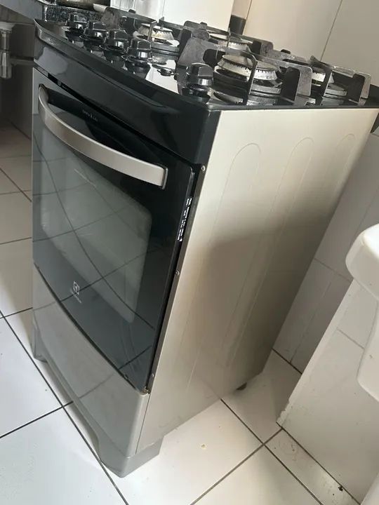 Fogão de Piso Electrolux de 04 Bocas Efficient com PerfectCook - Foto 2