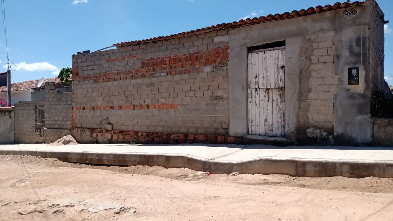 Casa incompleta em Dois Riachos