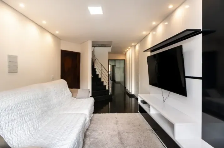 VENDO CASA EM NEOPOLIS -AL04
