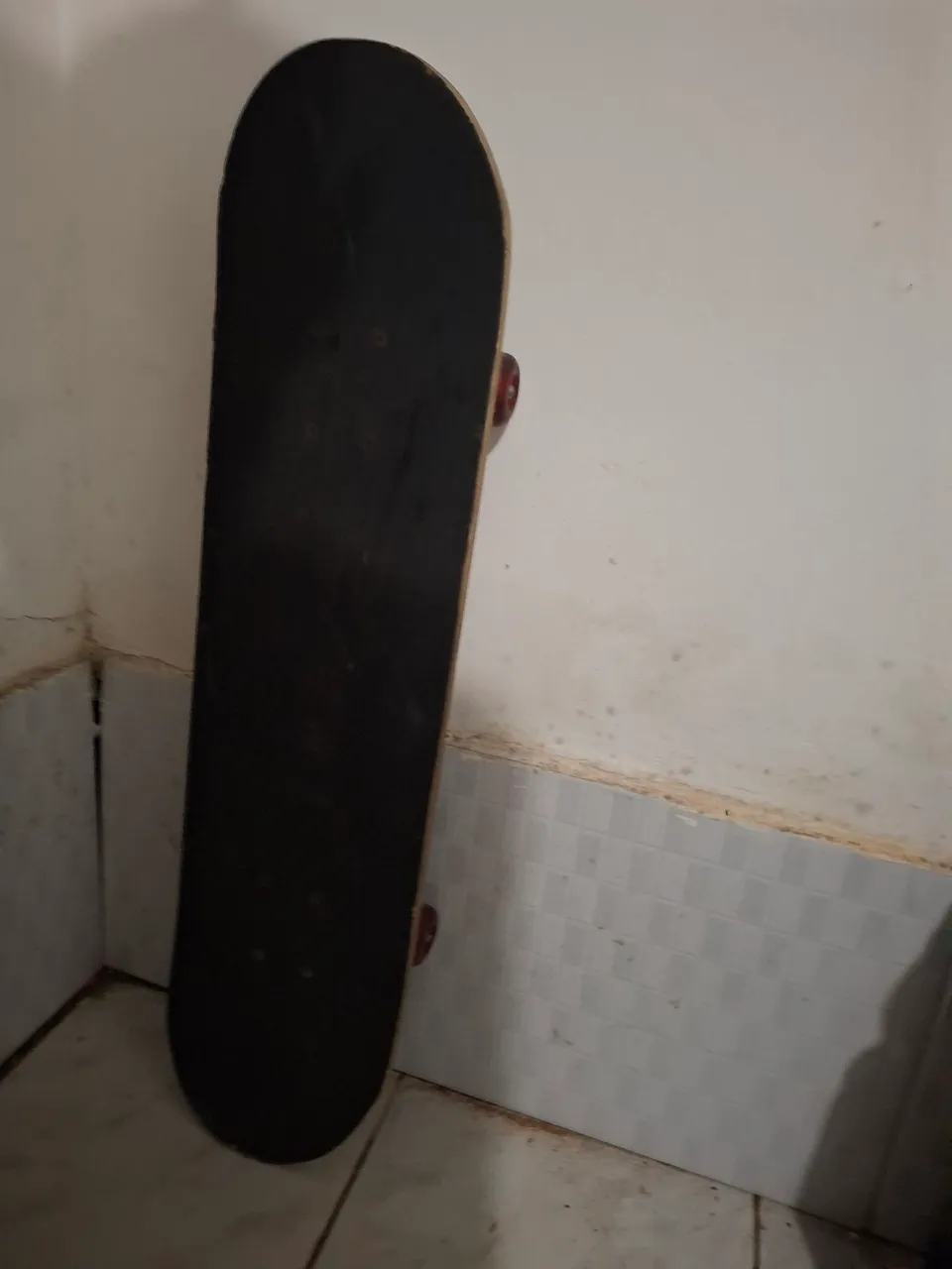 Skate novinho dessaine de dinossauro