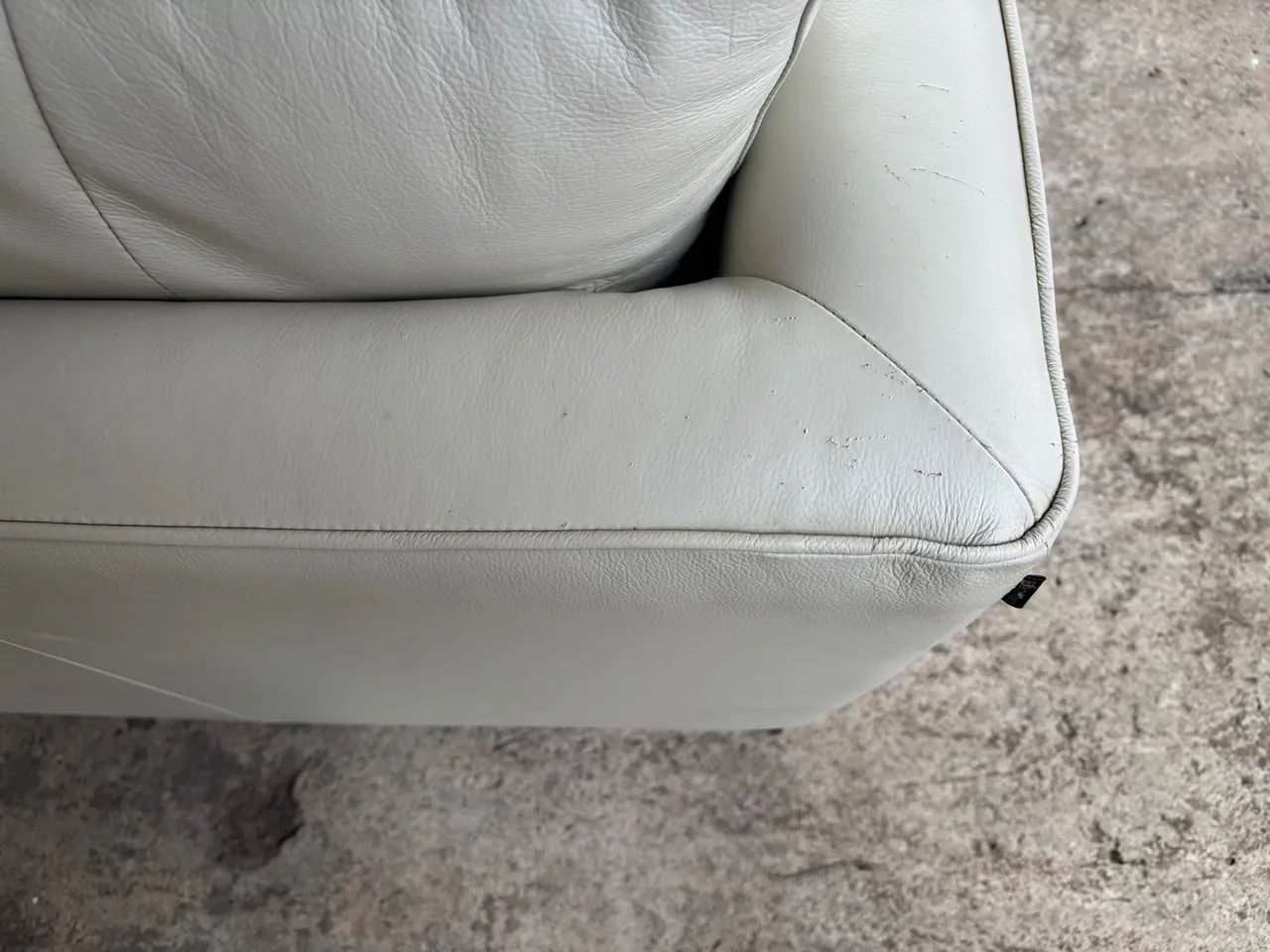 Sofá 3 Lugares Branco de Couro Natural Legítimo 100% Offwhite - Foto 5