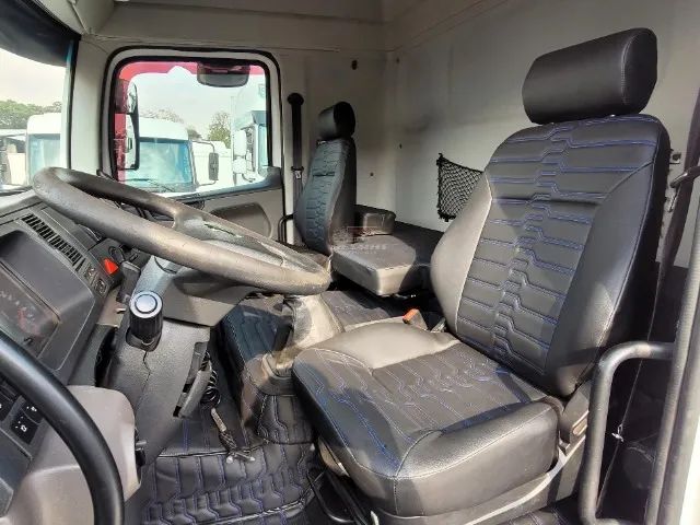 Volkswagen 25.420 6x2 Constellation Ano 2017/18 - Foto 8