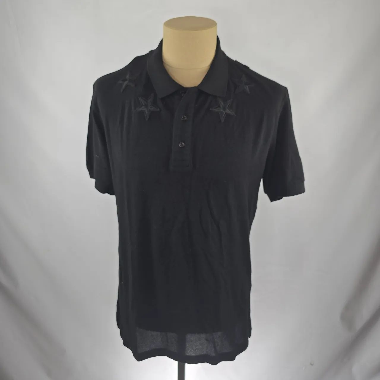 GIVENCHY MASCULINA Polo Preta GG - bordado de Estrelas - Roupas