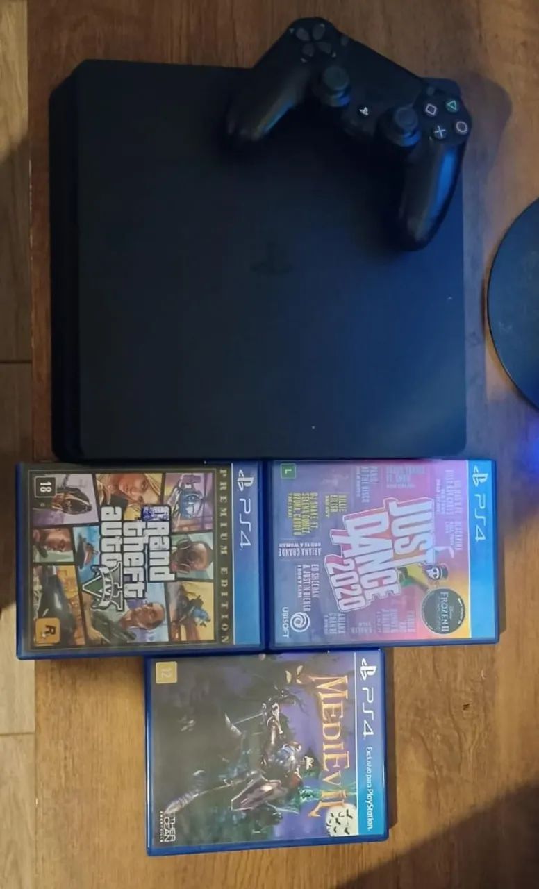 Playstation 4 1TB Usado + 1 Controle com 4 jogos