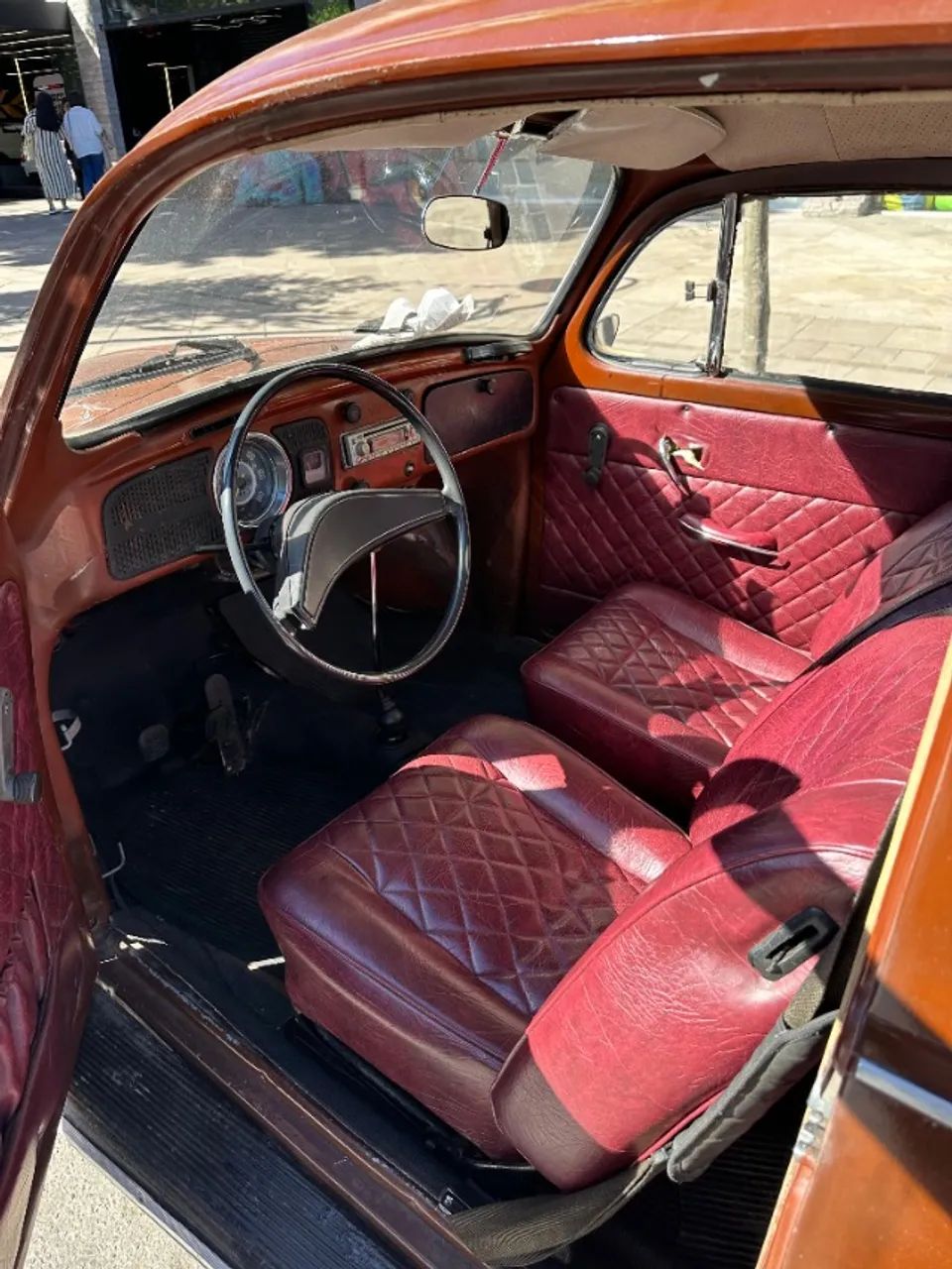 Fusca 1974, alinhamento impecável, interior novo em couro, terceiro dono, todo revisado.  - Foto 3