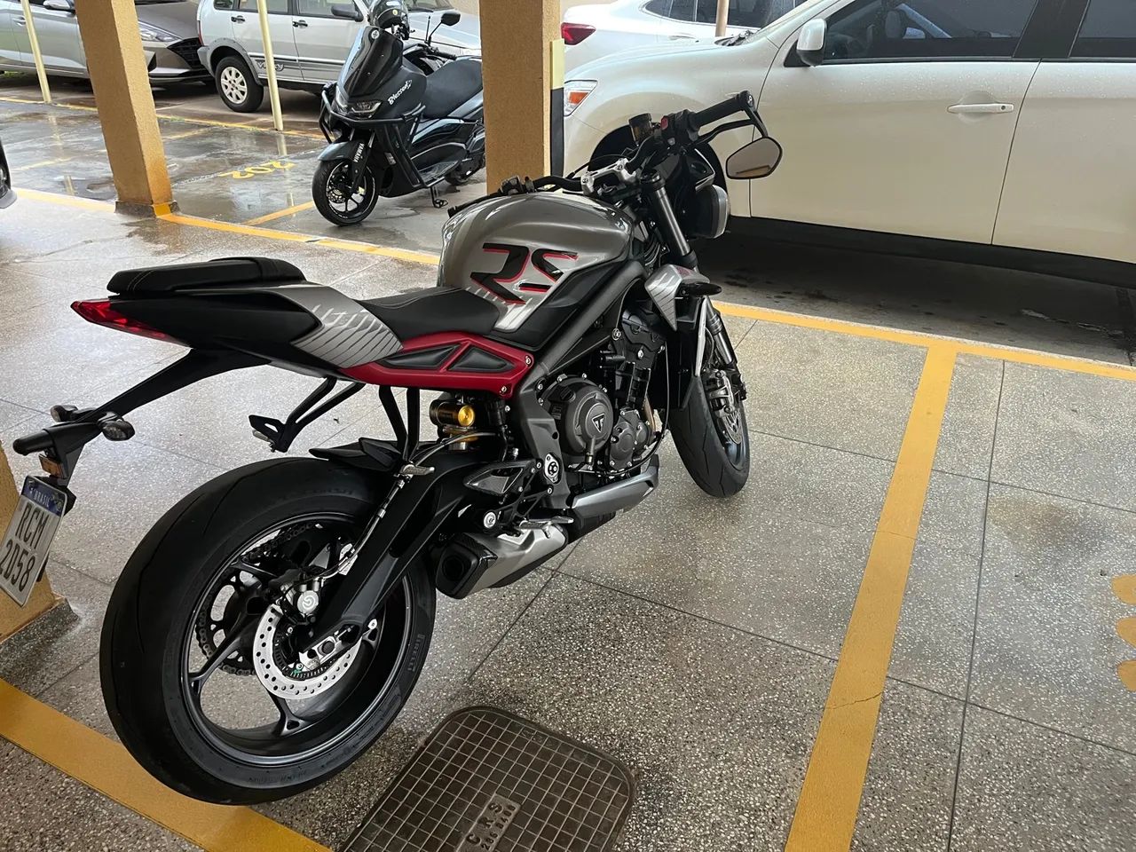 Thiumph Street Triple 765 RS 2022 - Foto 2