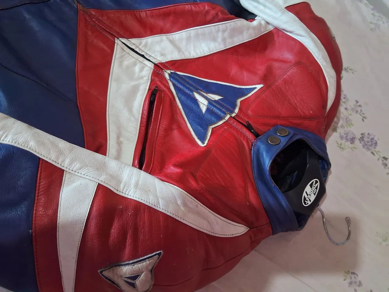 Macacão original couro dainese n.56 100% couro - Foto 4