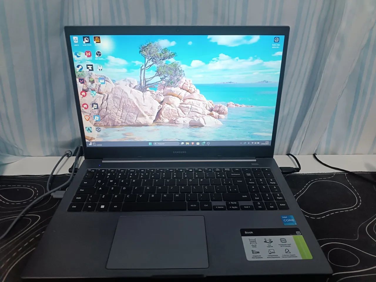 Notebook Samsung - i3 1115g4 + 8GB Memória ram