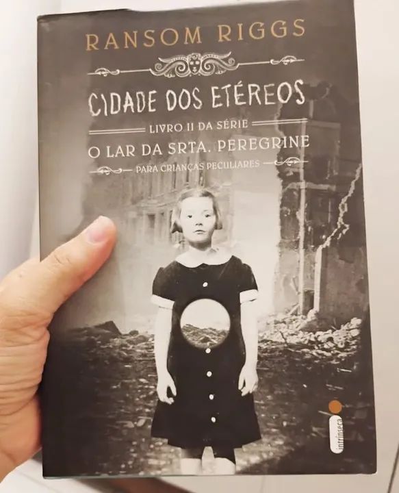 Livro Cidade dos etéreos ramson riggs capa dura