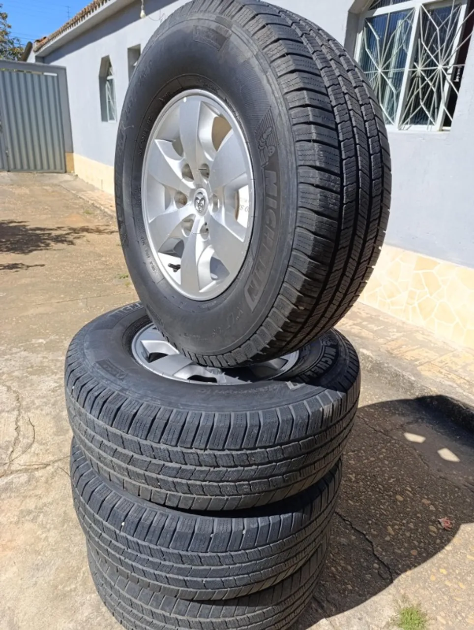 Rodas e Pneus aro 16 Michelin