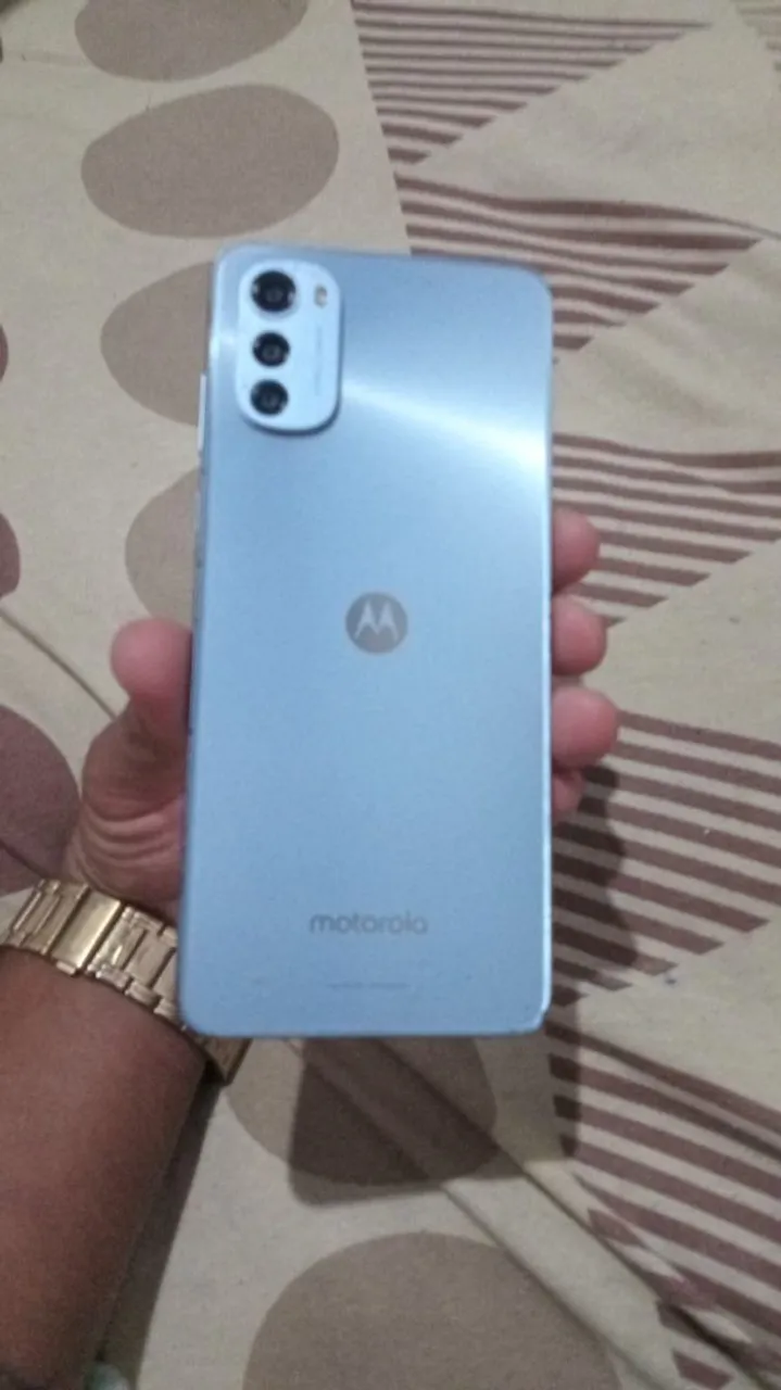Moto e 32