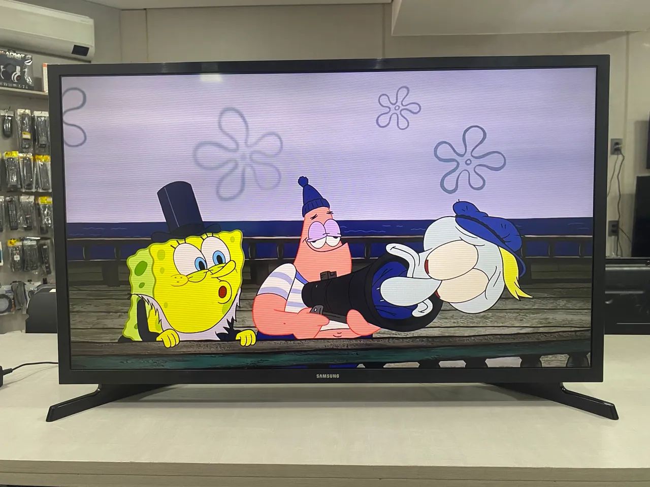 Tv Samsung smart tizen 32 polegadas funcionando perfeitamente! - Foto 2