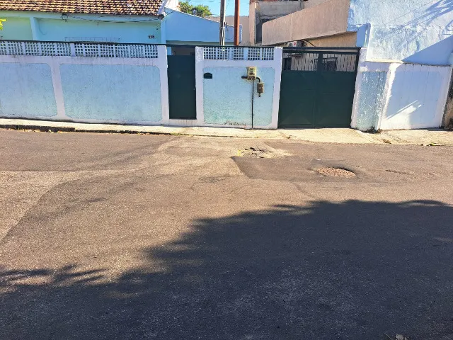 Casa em Maria da Graça rua do metrô 2 qts