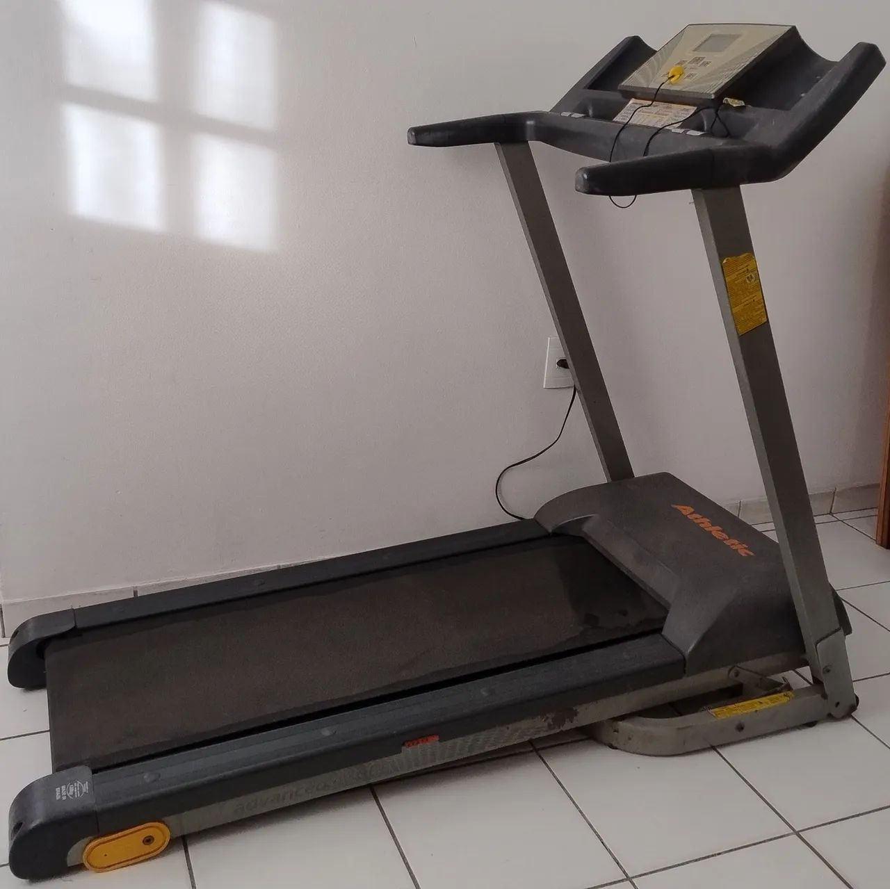 Esteira ergométrica Athletic Advanced-430EE, funcionando64315084205697120